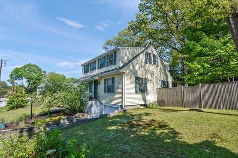 8 Hammond Rd, Natick, MA 01760