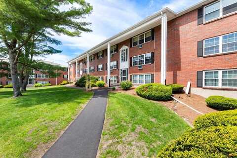 9 Tara Dr, Weymouth, MA 02188