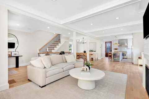 7 Newman Street, Cambridge, MA 02140