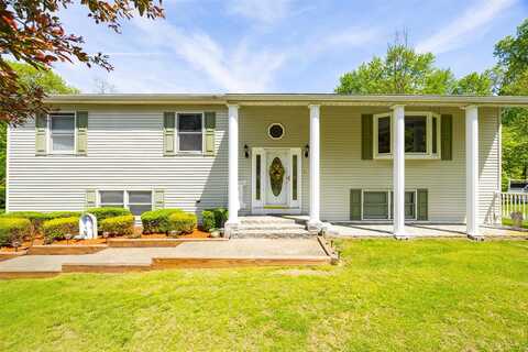 33 Roberts Road, Wappingers Falls, NY 12590