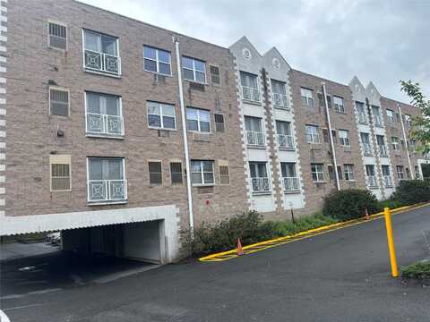 501 N Barry Avenue, Mamaroneck, NY 10543