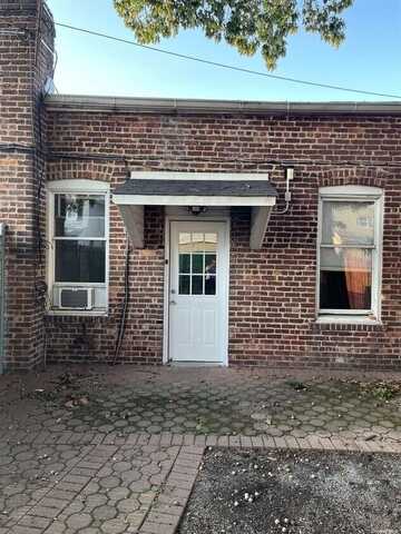 281 Hillside Avenue, Williston Park, NY 11596