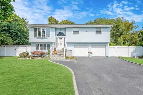 845 Peconic Avenue, West Babylon, NY 11704