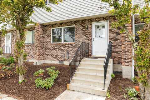 803 Briarwood Court, New Paltz, NY 12561
