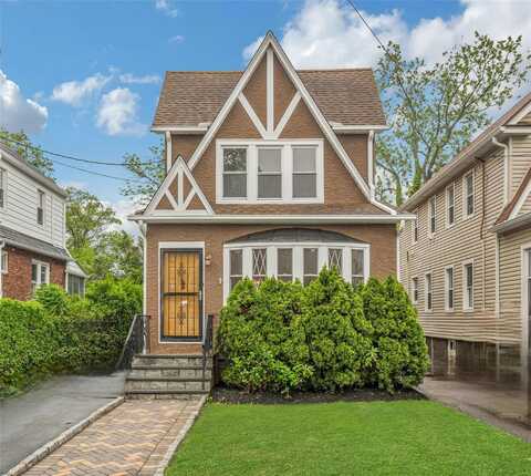 39 Crestmont Avenue, Yonkers, NY 10704