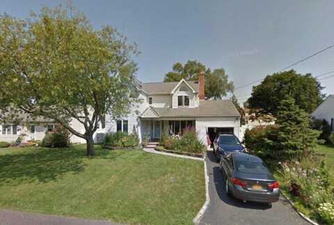 309 George Street, West Islip, NY 11795