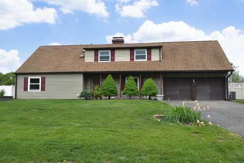 22 Honeysuckle Lane, Holtsville, NY 11742