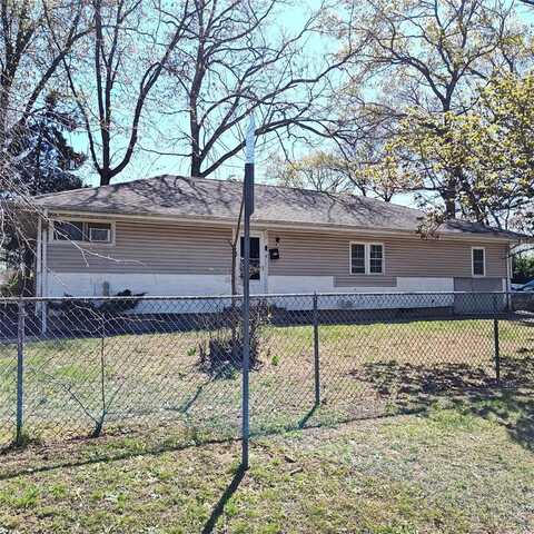 49 Overland Avenue, Amityville, NY 11701