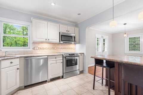 269 Woodlands Avenue, White Plains, NY 10607