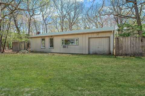 80 Runnymede Drive, East Hampton, NY 11937