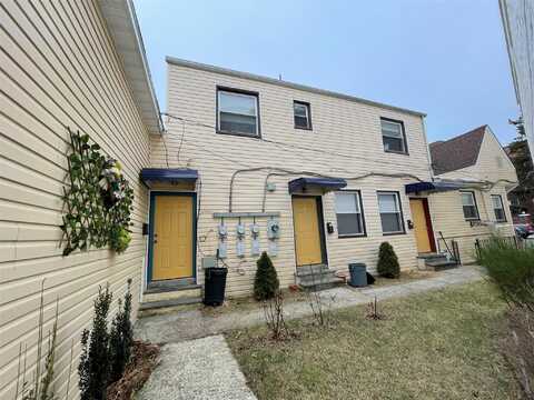 2 Ash Place, Great Neck, NY 11021
