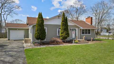 60 Alder Lane, Shirley, NY 11967