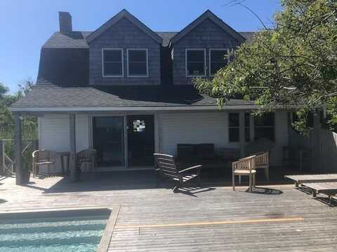 209 Bayview Walk, Cherry Grove, NY 11782