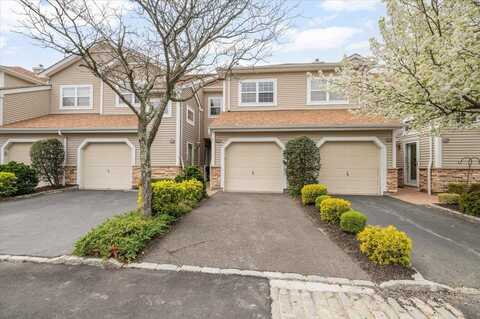 157 Carriage Lane, Plainview, NY 11803