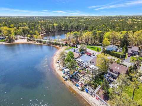 165 Lakeside Trail, Ridge, NY 11961