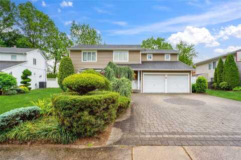 26 Brookfield Road, Manhasset Hills, NY 11040