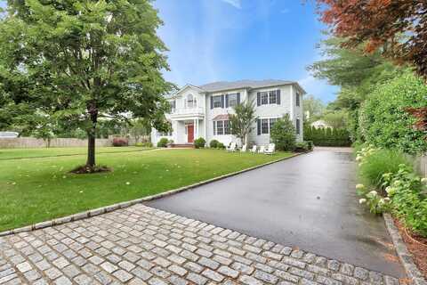 11 Plandome Drive, Manhasset, NY 11030