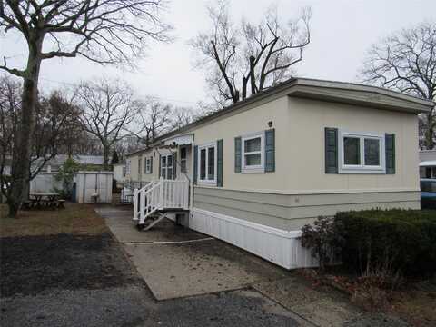 37-66 Hubbard Avenue, Riverhead, NY 11901