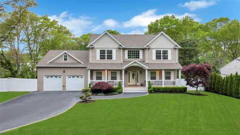 74 Buckley Road, Patchogue, NY 11772