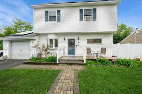 1447 Lombardy Boulevard, Bay Shore, NY 11706