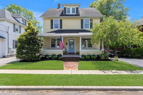 46 Mechanic Street, Huntington, NY 11743
