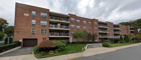 10 Ipswich Avenue, Great Neck, NY 11021