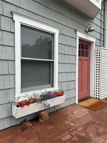 19-23 Edgewood Place, Locust Valley, NY 11560