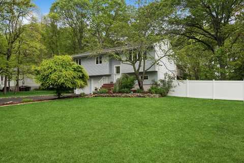 51 Juniper Avenue, Ronkonkoma, NY 11779
