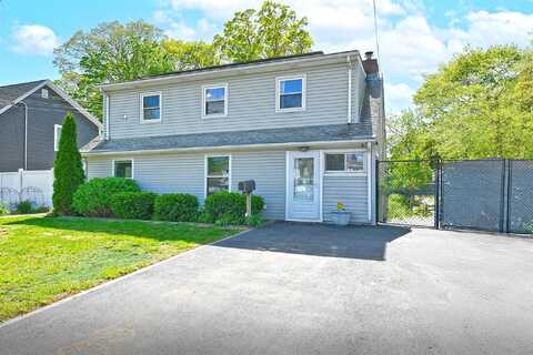 63 William Street, Copiague, NY 11726