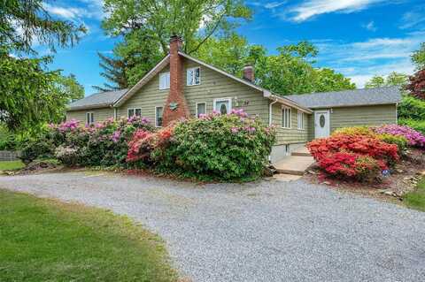 24 Richmond Hill Road, Sound Beach, NY 11789