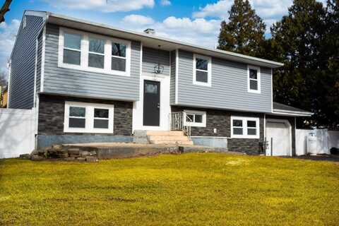 39 Lawn Street, Greenlawn, NY 11740