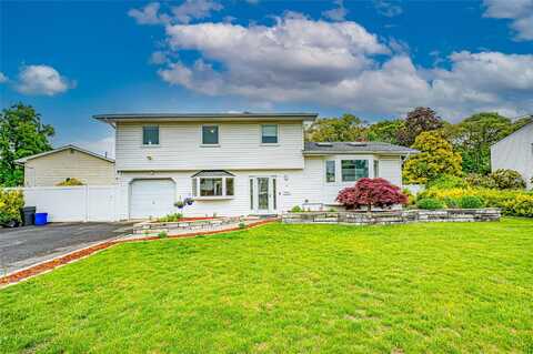 11 Dartmouth Drive, Deer Park, NY 11729