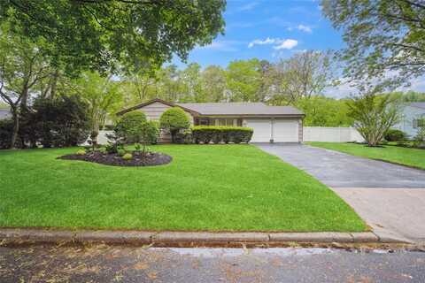 60 Chestnut Street, Coram, NY 11727
