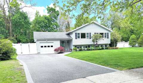 21 Salisbury Drive N, East Northport, NY 11731