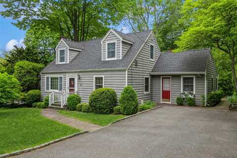 5 Polly Place, Huntington, NY 11743