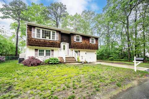1112 Berkeley Avenue, Beachwood, NJ 08722