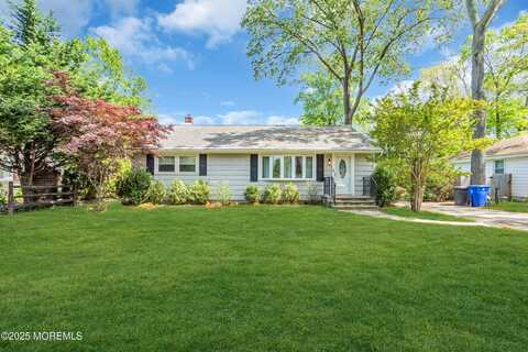 18 Tanager Drive, Toms River, NJ 08755