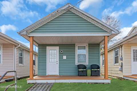 31 Drs James Parker Boulevard, Red Bank, NJ 07701