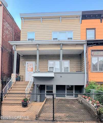 37 Pearsall Avenue, Jersey City, NJ 07305