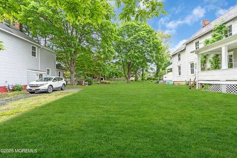 27 Union Avenue, Freehold, NJ 07728
