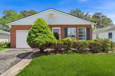 26 Buena Visa Drive, Toms River, NJ 08757