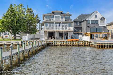 193 Bay Stream Drive, Toms River, NJ 08753