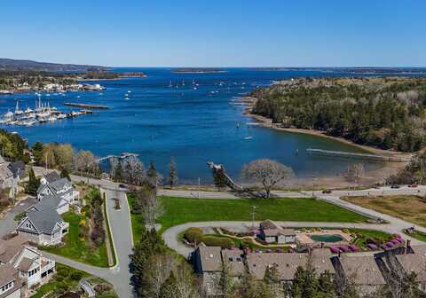 10 Robinson Lane, Southwest Harbor, ME 04679