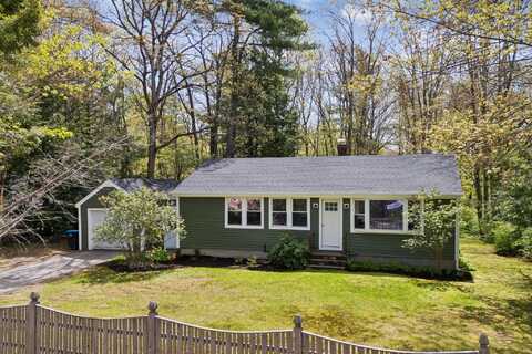 38 Falmouth Road, Falmouth, ME 04105