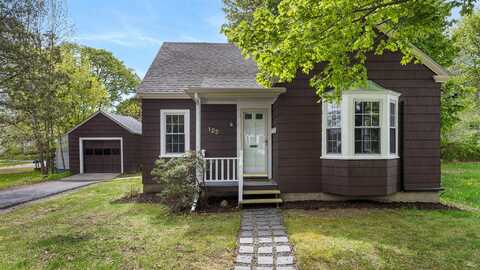 122 Fourteenth Street, Bangor, ME 04401