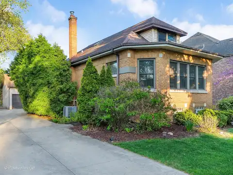 375 S BERKLEY Avenue, Elmhurst, IL 60126