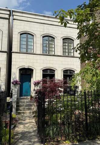 1924 N WOLCOTT Avenue, Chicago, IL 60622