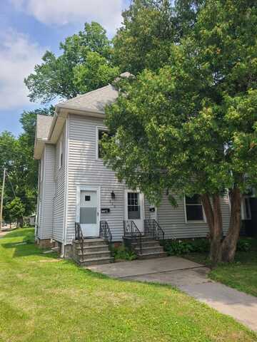 212 11th Avenue, Sterling, IL 61081