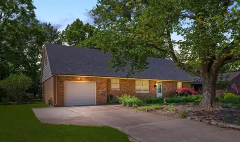 401 W Evergreen Court, Urbana, IL 61801