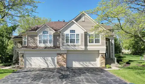 10 Meadow Court, Schaumburg, IL 60193
